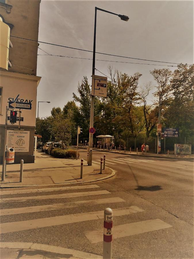 In Der Naehe Wiener Stadthalle Und Zentrum 9 Wien